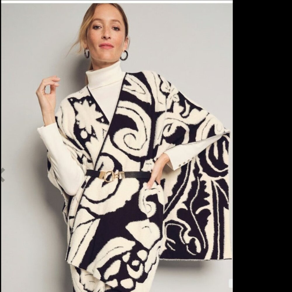 Chico's Monochrome Abstract Poncho (S/M)